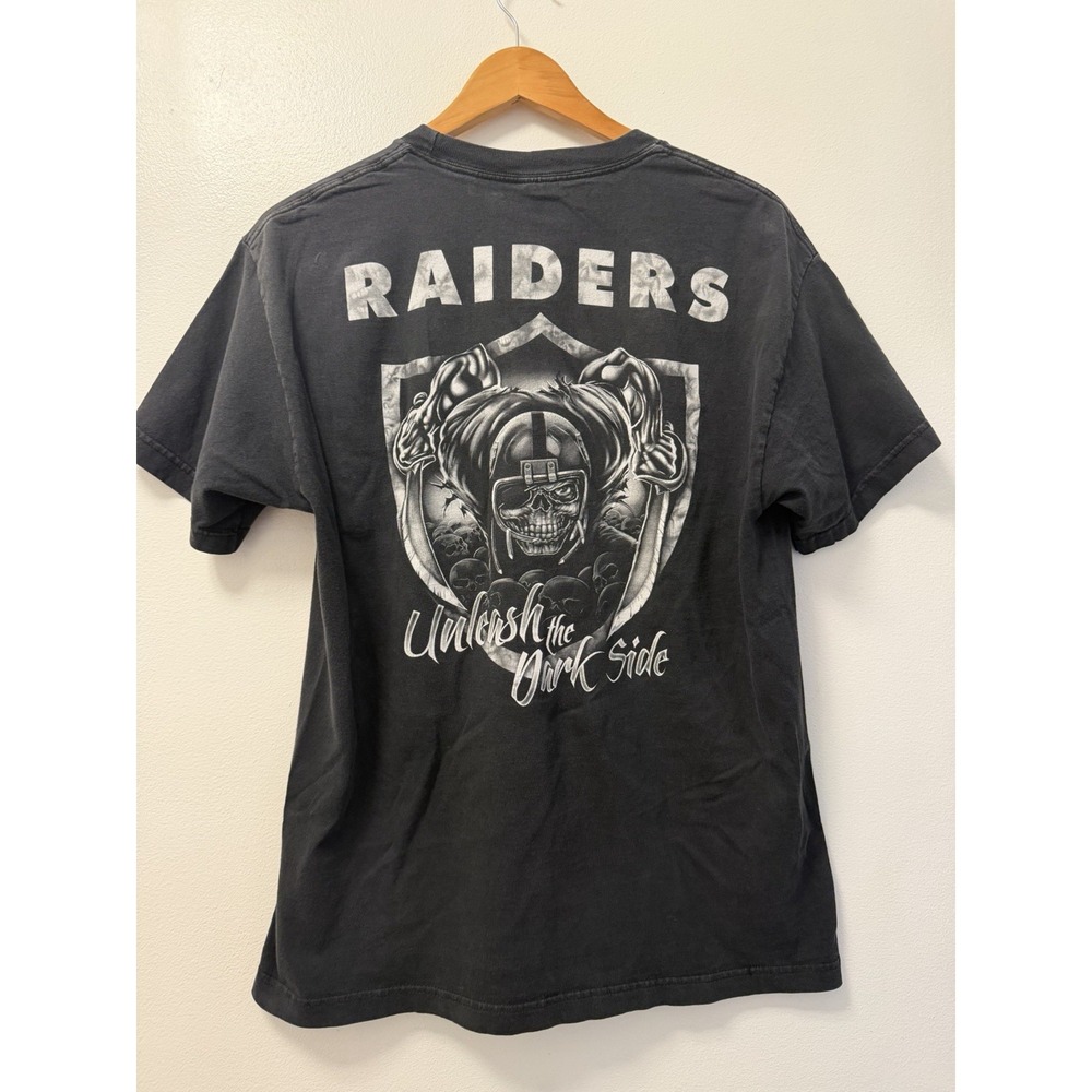 Vintage Y2K Raiders Unleash the Dark Side Mens Tshirt Faded Black Size Large